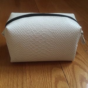 Make up pouch