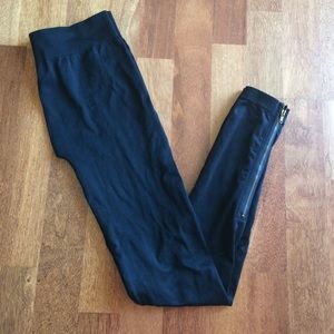 Romeo and Juliet Couture Black Leggings