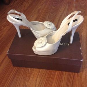 Bally Pumps
