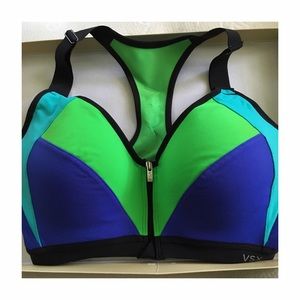 Victoria Secret Incredible front close bra