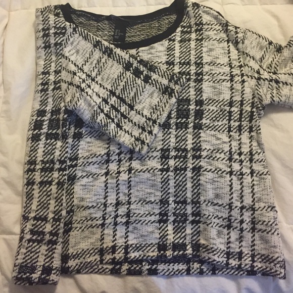 H&M Plaid Cropped Tee - Picture 2 of 3