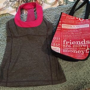 Lululemon scoop neck tank BAG INCLUDED!