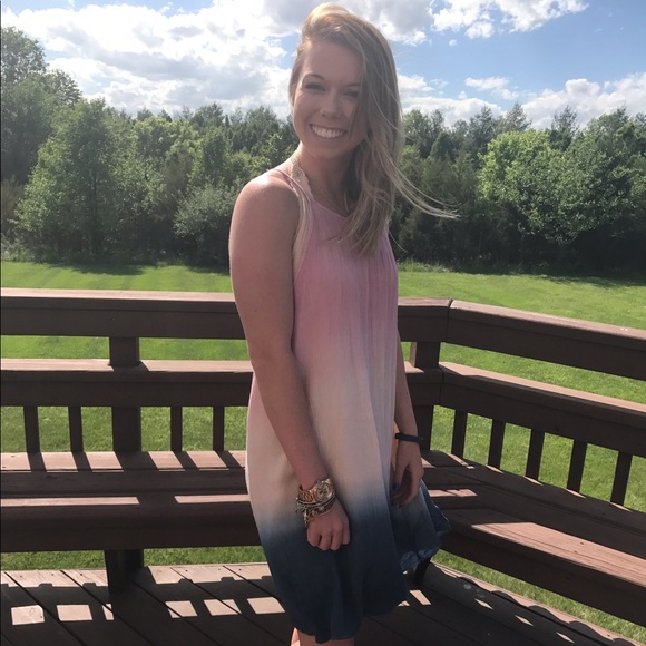 Meet your Posher, Brooke - Picture 3 of 4