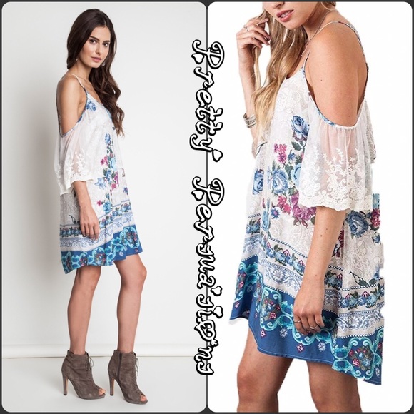 SOLD OUT‼️ Floral & Lace Cold Shoulder Dress - Picture 2 of 4