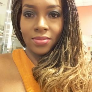 Meet your Posher, Awa