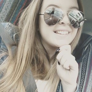 Meet your Posher, Kat