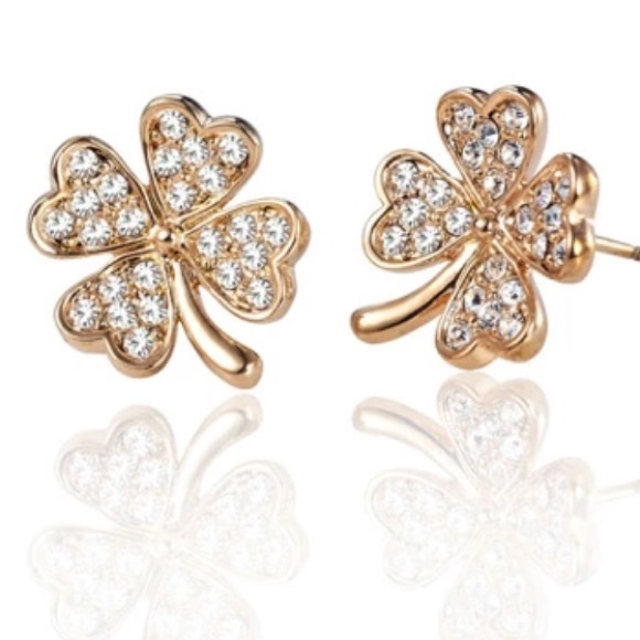 Rose Gold cubic zirconia clover studs unworn