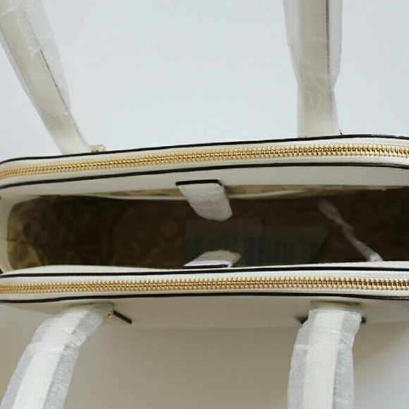 NWT Kate Spade Cedar Street Elissa White Handbag - Picture 3 of 4