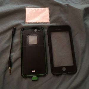 Black 6/6s lifeproof case