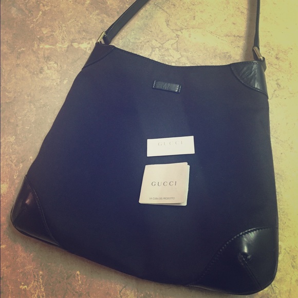 Auth Gucci Canvas Leather Trim Shoulder Bag