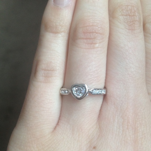 Silver Heart Ring - Picture 2 of 4