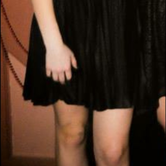 Beautiful Sparkly Dress! - Picture 4 of 4