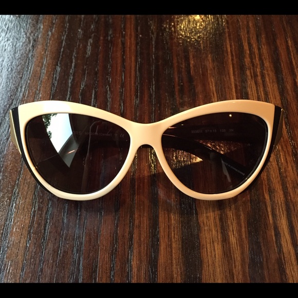 Authentic Michael Kors Caneel Sunglasses - Picture 2 of 4