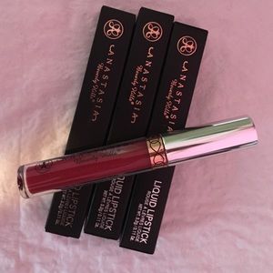 ‼️ONE MORE LEFT!‼️ NIB ABH liquid matte lip