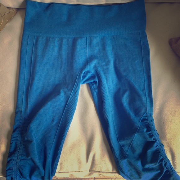 SOLD!!!! Lululemon In The Flow Crops
