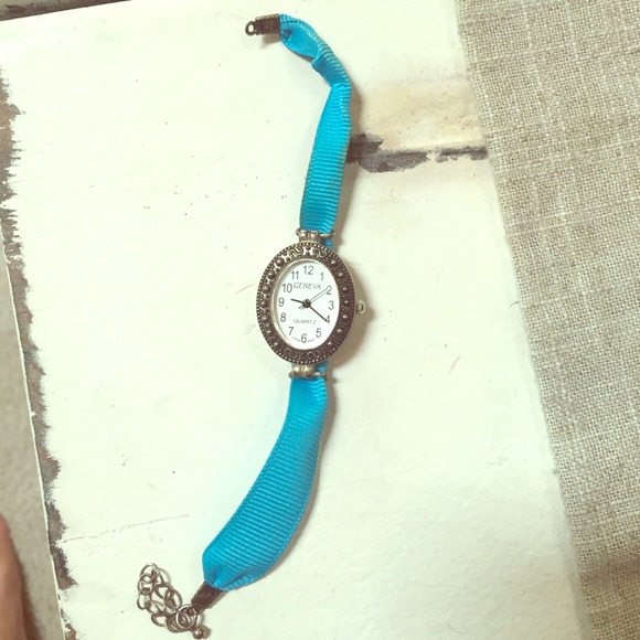 Boutique bought: Ribbon geneva watch