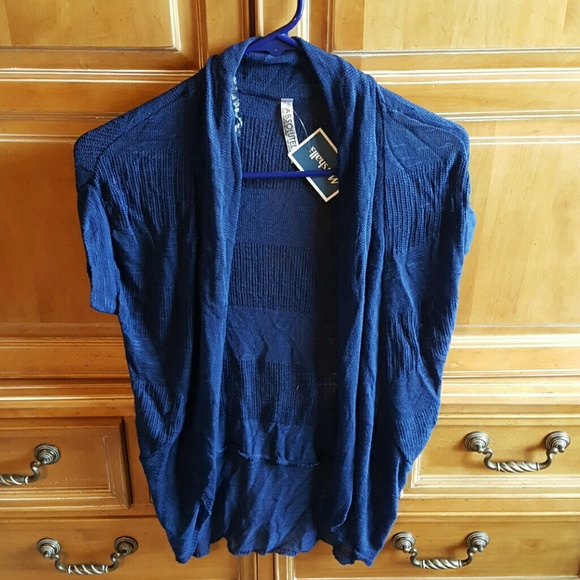 Absolutely Sweaters - SOLD 🚫 Blue cardigan size medium