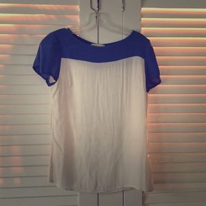 Banana Republic blue and white bball tee