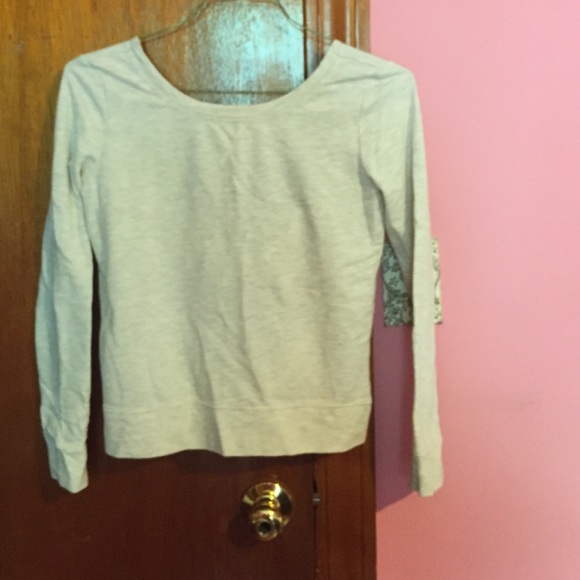 Open back shirt - Picture 1 of 2