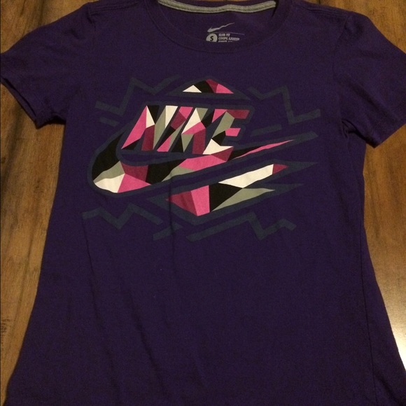 Nike tee
