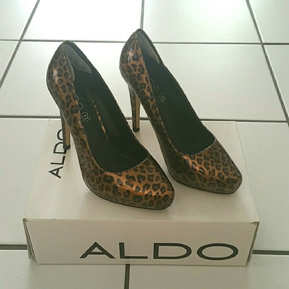 Leopard Print Pumps