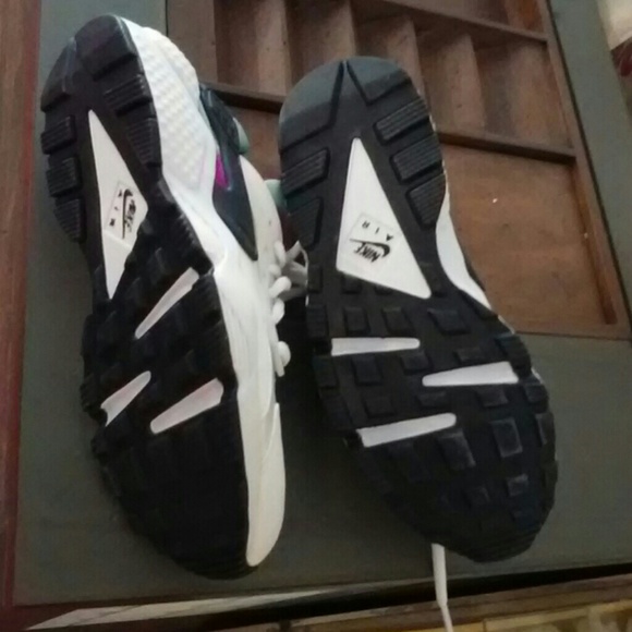 Air Huarache - Picture 3 of 3