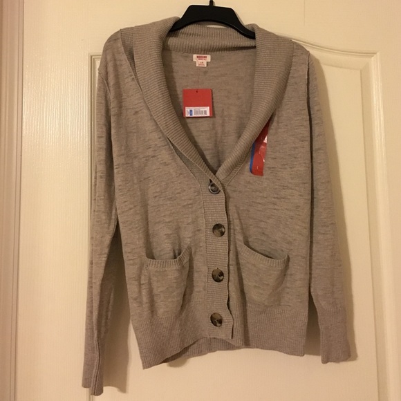 NWT boyfriend sweater