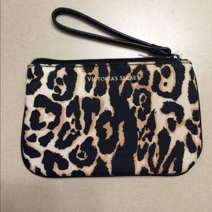 VS Wristlet