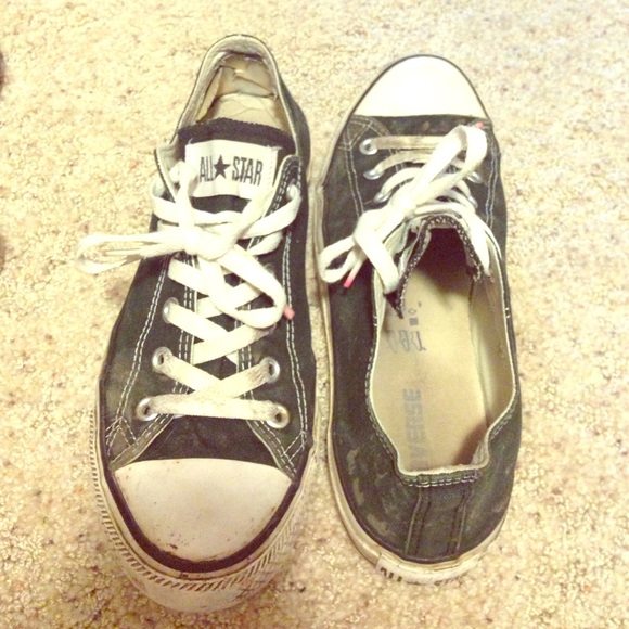 Black converse