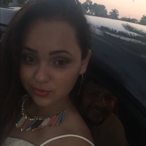 Meet your Posher, Elida