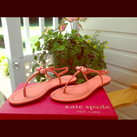 Kate Spade New York 🛍 NEW!🛍 Thong Sandals!😘
