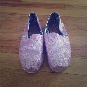 Pink sparkle toms size 6!