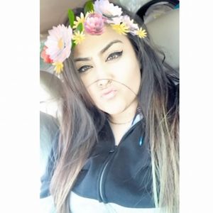 Meet your Posher, Esther