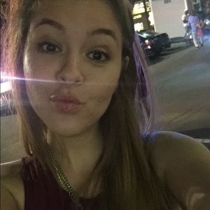 Meet your Posher, Kendra