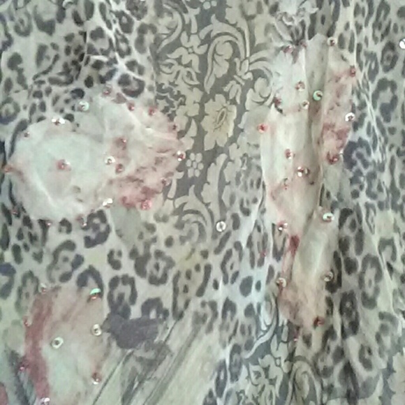 Top - Picture 3 of 4