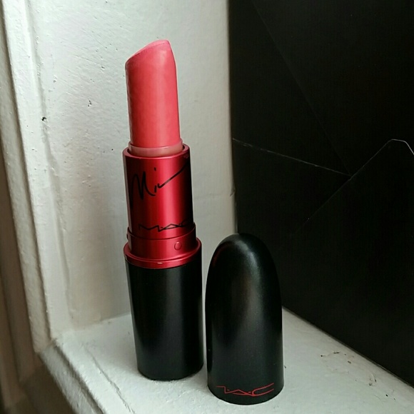 MAC Nicki Minaj Lipstick