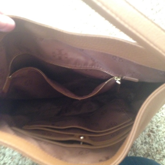 EEUC Tory Burch Plaque Hobo - Picture 3 of 4