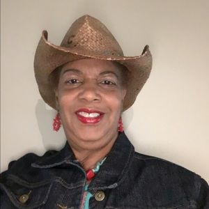 Meet your Posher, Roberta