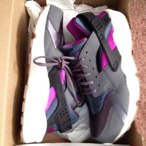 Women's Air Huarrache Run