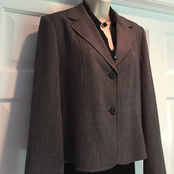 Grey blazer very stylish! - Picture 3 of 4