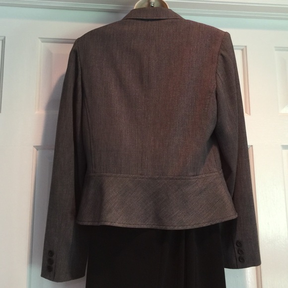 Grey blazer very stylish! - Picture 4 of 4