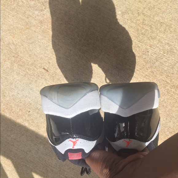 Infrared Jordan 11s - Picture 3 of 3
