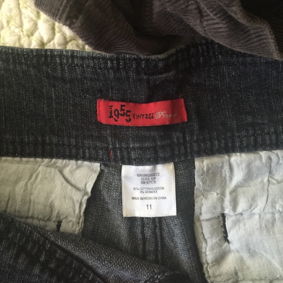 Moving - Picture 3 of 4