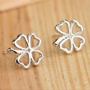 Silver clover studs