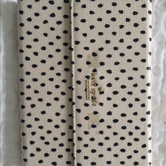 Kate Spade iPad case with Bluetooth keyboard - Picture 1 of 4