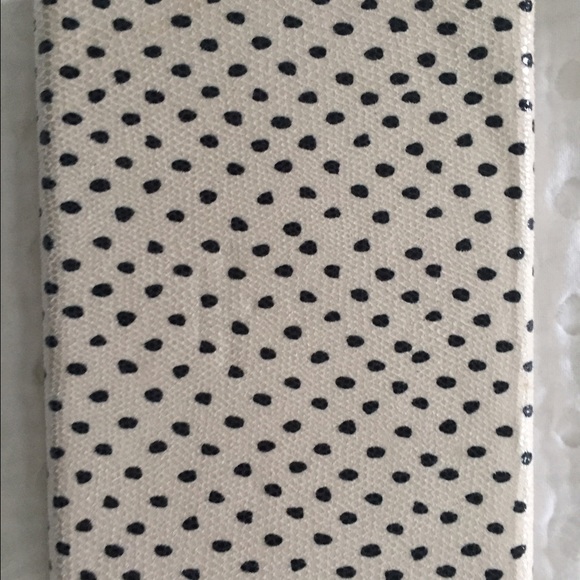 Kate Spade iPad case with Bluetooth keyboard - Picture 2 of 4