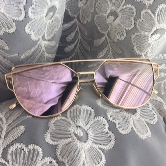 Rose-plum Mirror/Semi Translucent Lens Cross Wire - Picture 2 of 4