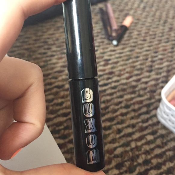 Buxom Sample Size Mascara