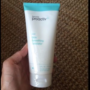 Proactive plus smoothing exfoliator