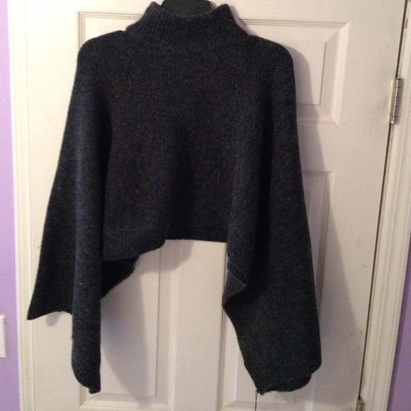Wool blend sweater/crop top